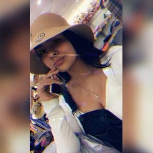 Meet your Posher, Karin